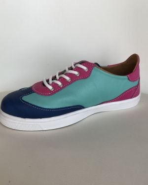 Zapatilla turquesa fucsia