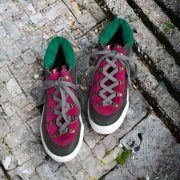 Zapatilla grafito rosado verde cañ alt