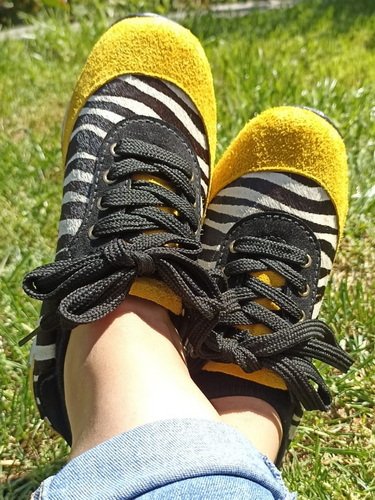 Zapatilla Retro Yellow amarillo negro cebra