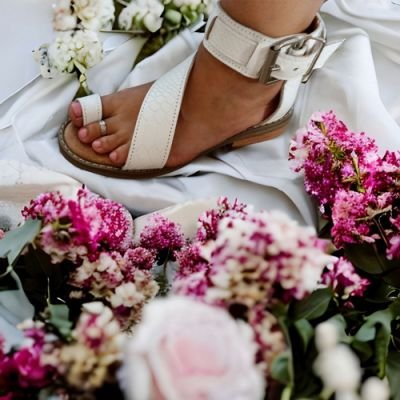 Sandalia diagonal blanco caimán